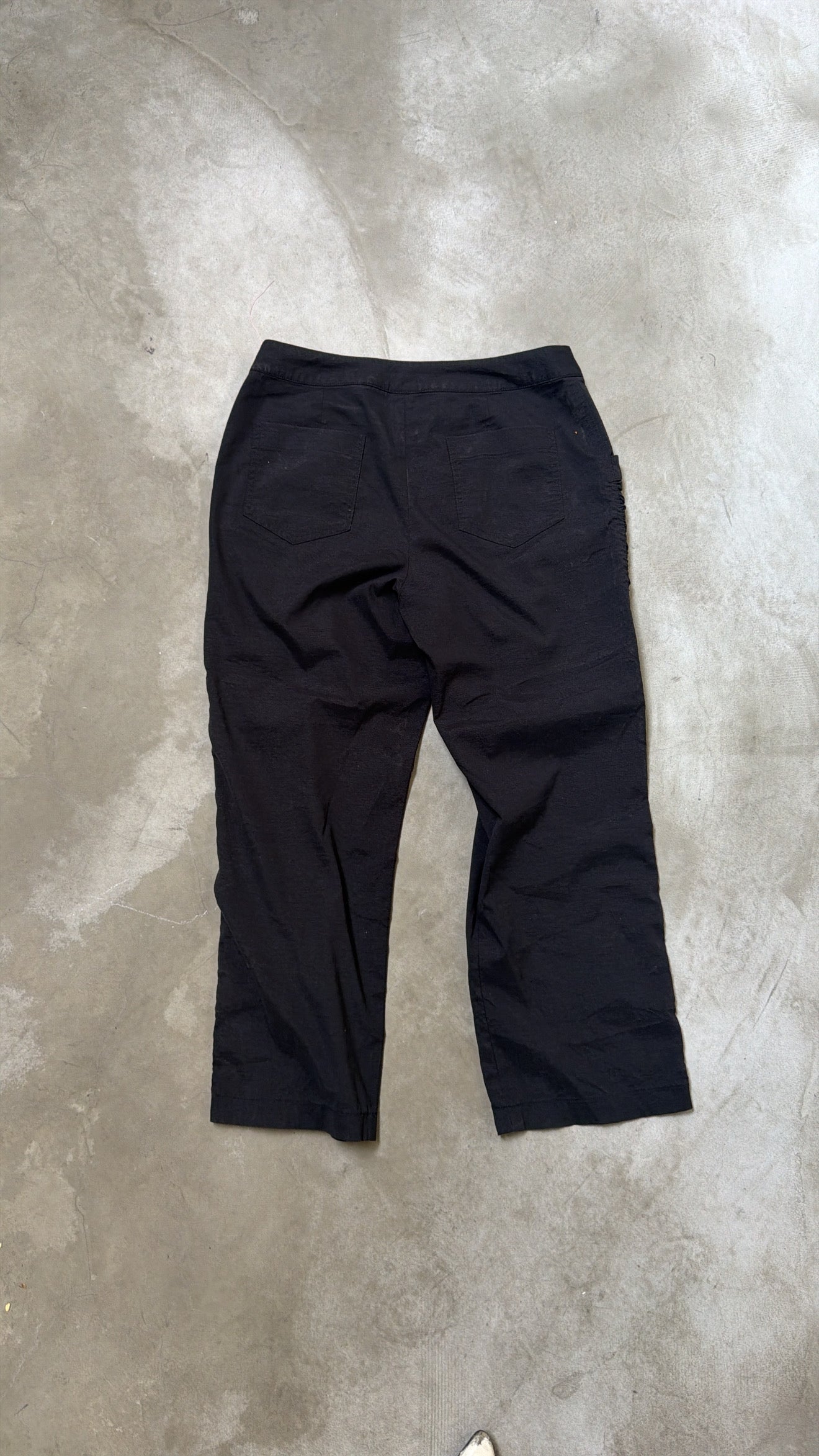 Black Side Ruched Capri Pants