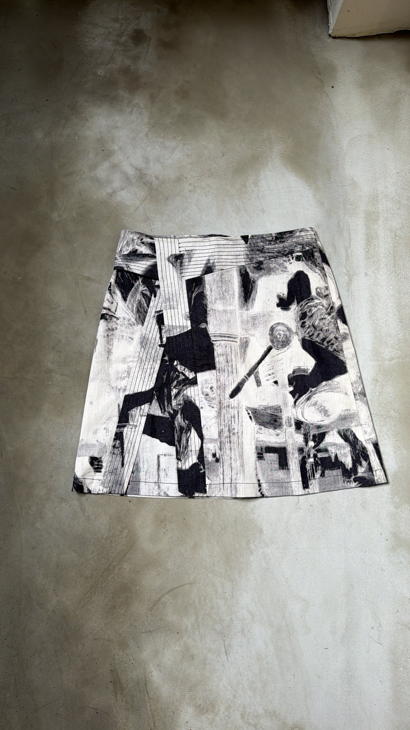 Abstract Print Skirt