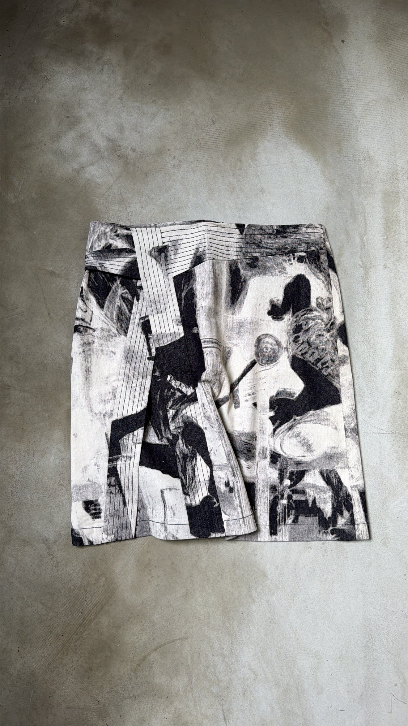 Abstract Print Skirt