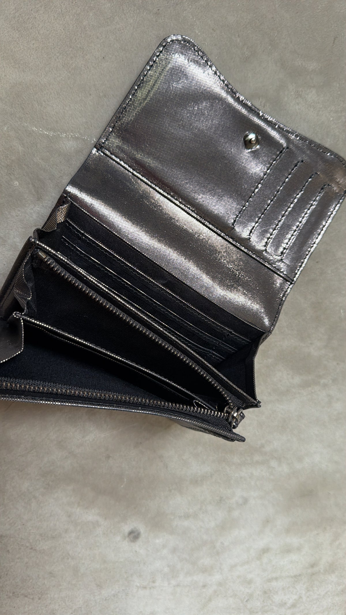 Anteprima Bow Wallet