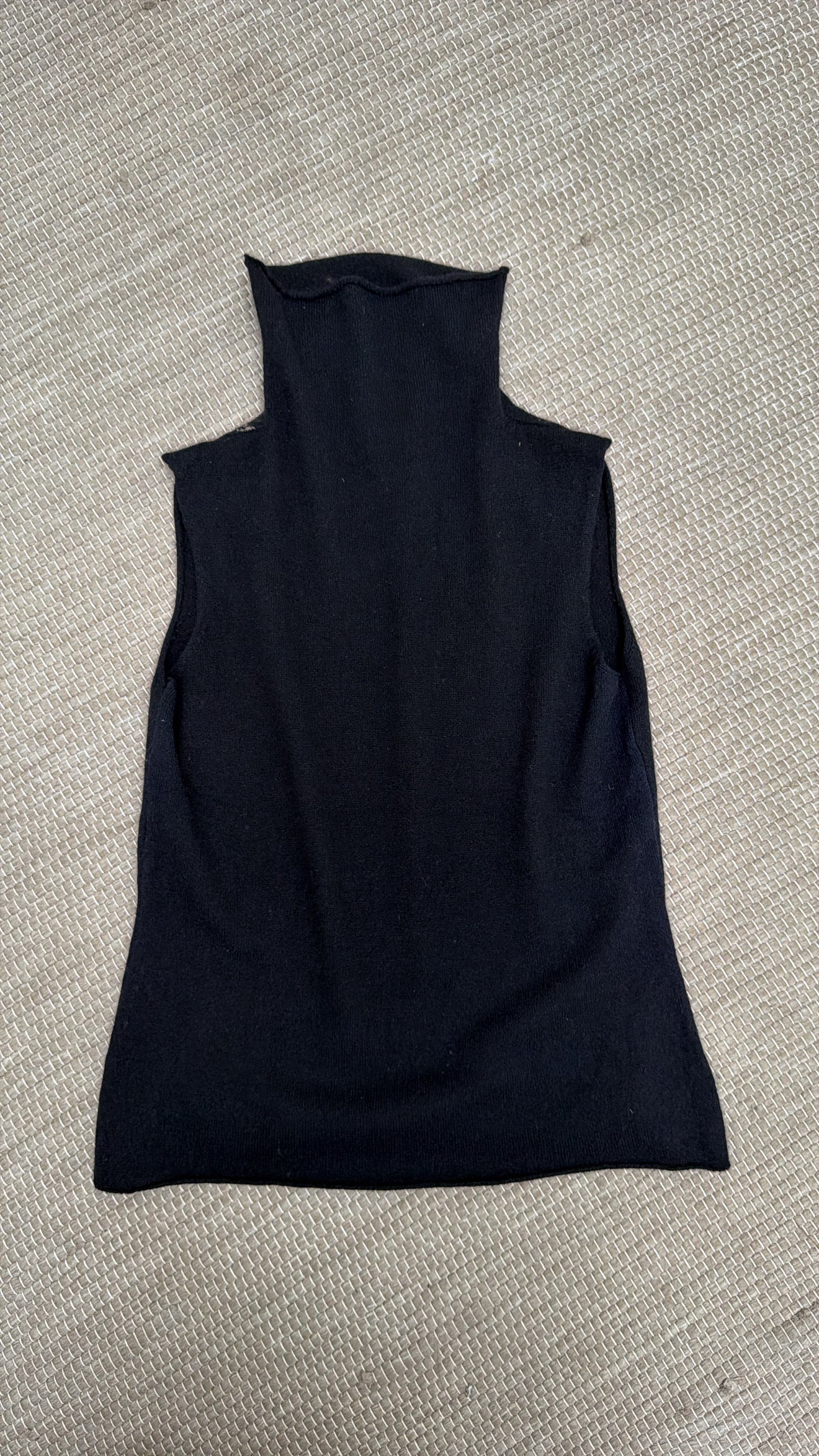Italian-made cashmere sweater vest