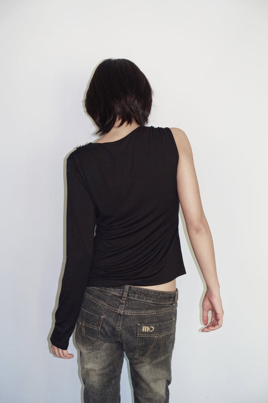 Asymmetric one-shoulder long-sleeve top