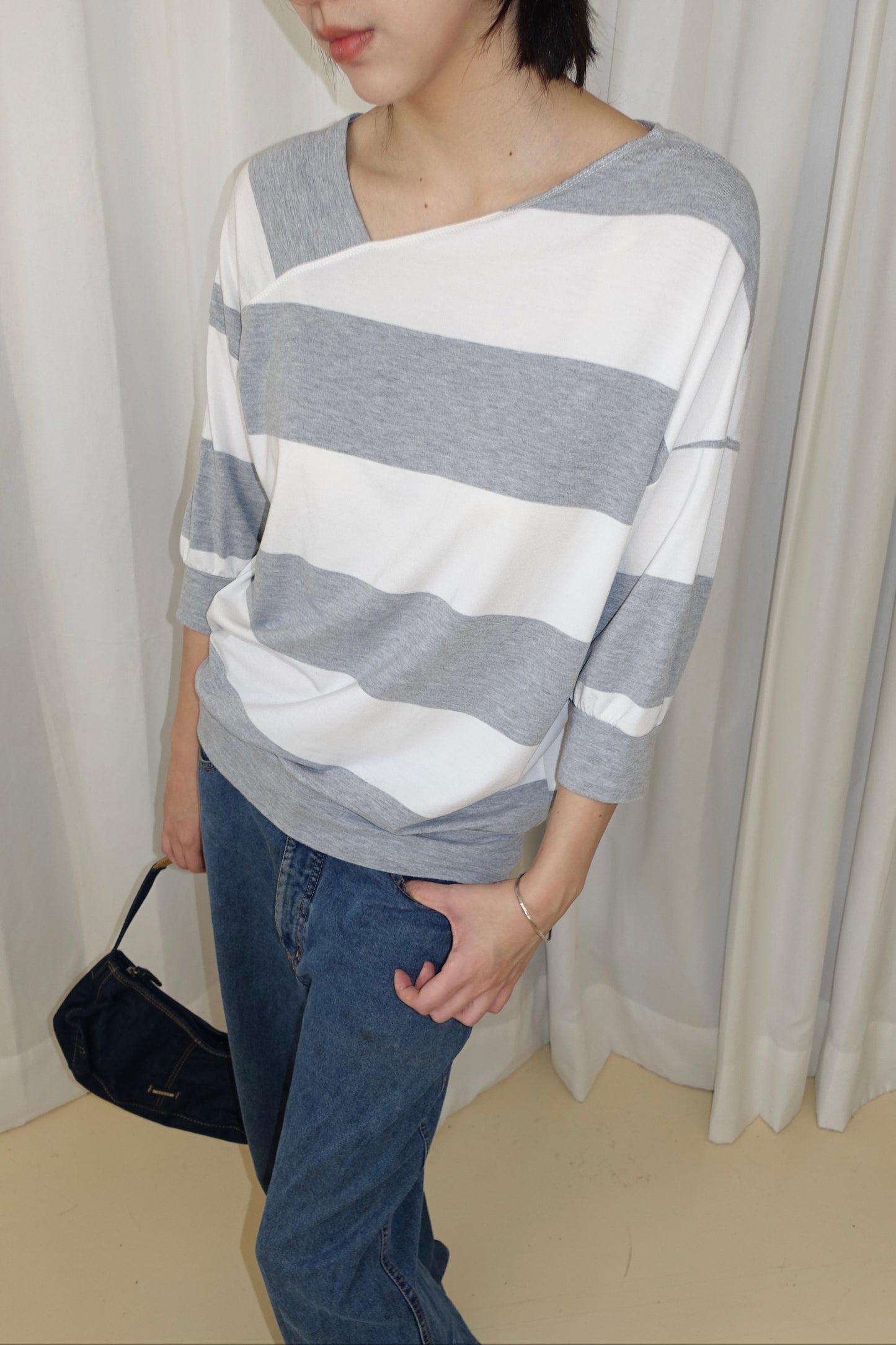 Asymmetrical stripe 3/4 sleeve top