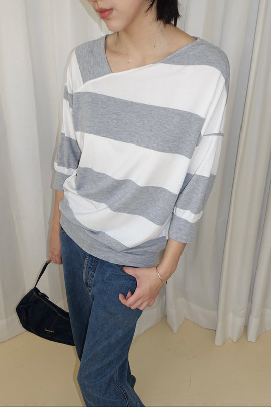 Asymmetrical stripe 3/4 sleeve top
