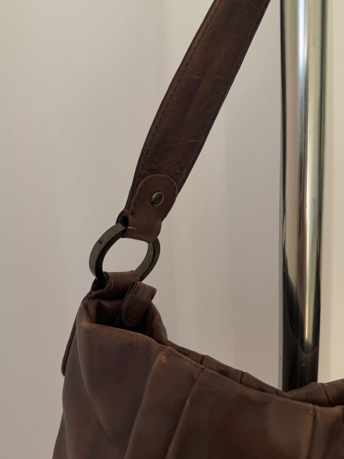 DKNY ruched leather bag灰棕皺褶真皮肩背包