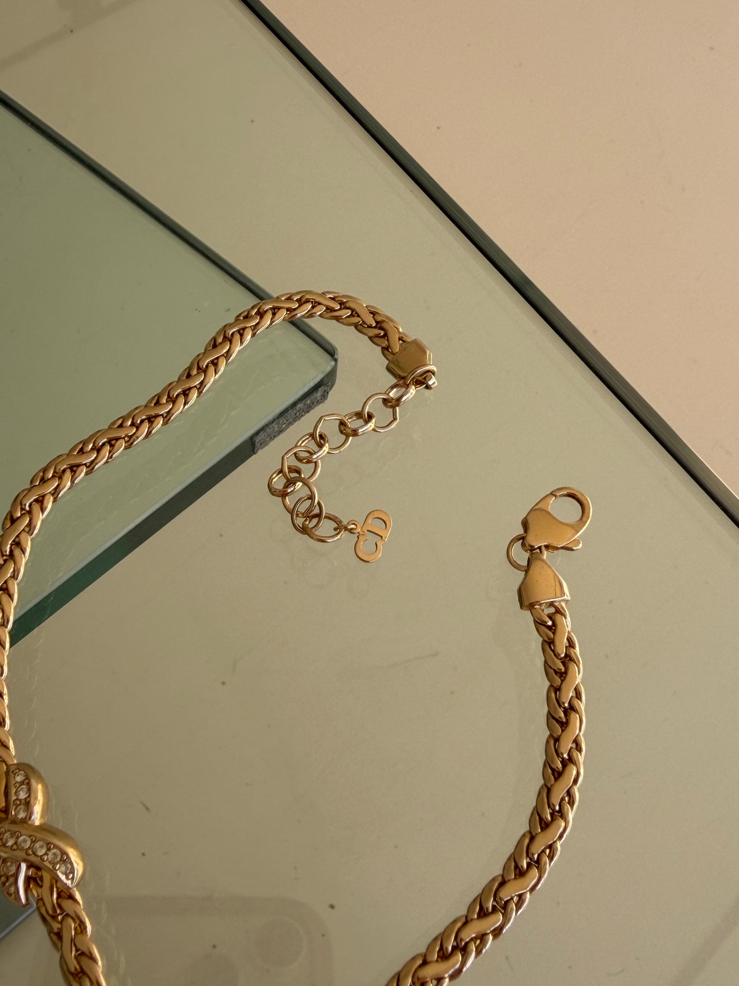 Vintage Dior gold-tone 紐結項鍊